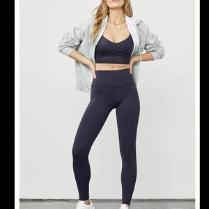 Alo Yoga True Navy High Waist Airbrush Leggings size small EUC